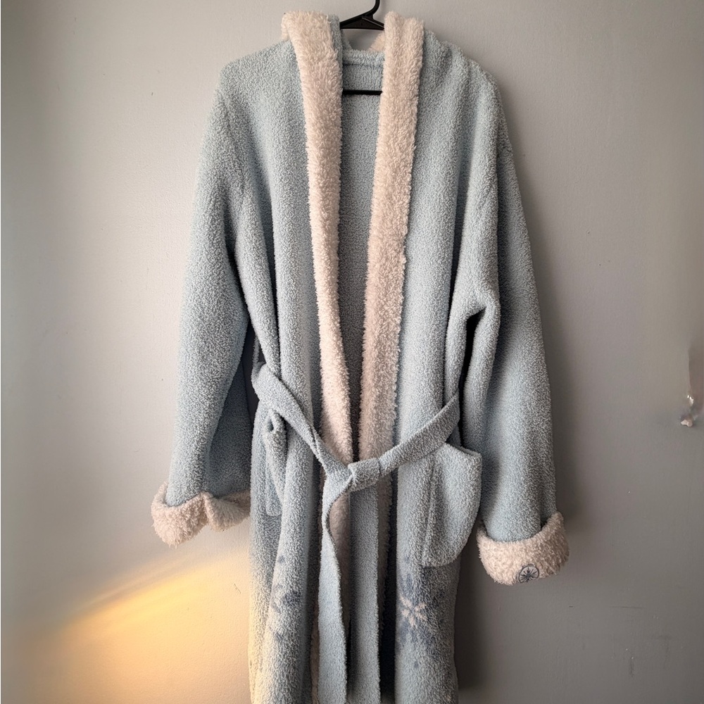Barefoot Dreams x Disney Frozen- Soft Blue  White Fleece Hooded Robe Women’s XL